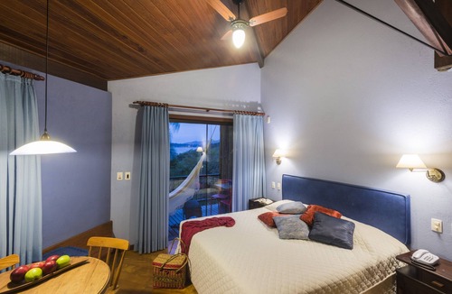 Canto da Lagoa House | Suites at Lagoa Corner