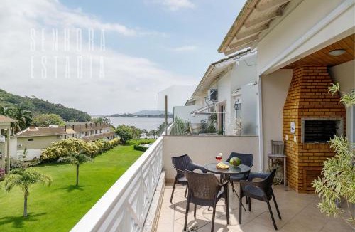 Porto da Lagoa Apartment | Sunrise Penthouse - facing Lagoa da Conceição