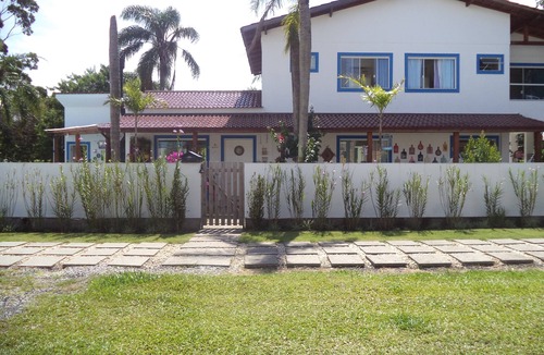 Daniela House | Super comfortable house, pool, barbecue, splits, cable tv, internet.