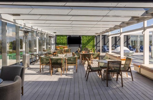 Pinhais Hotel | Suryaa Hotel Pinhais, Curio Collection by Hilton