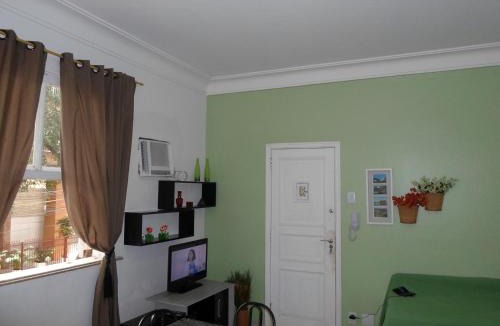 Laranjeiras Apartment | Temporada Rio Studio Lily 2 - Perto do Cristo e de Copacabana