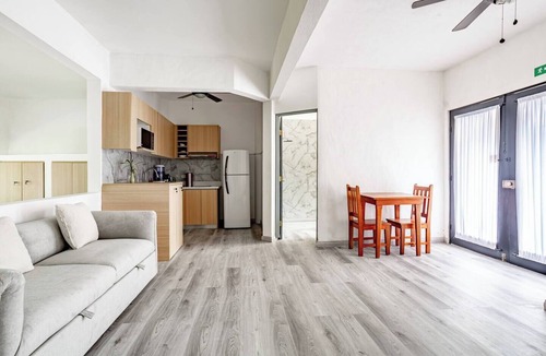 El Cerro Apartment | Terrace surrounded by nature