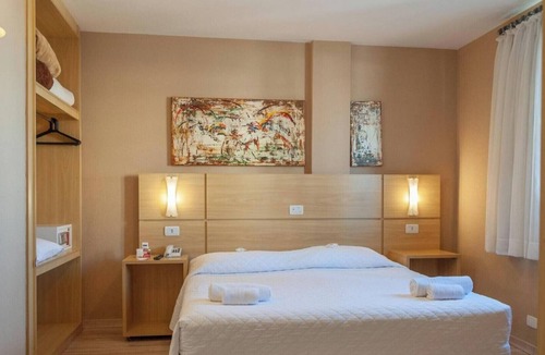Matriz Hotel | Three Sleek Executive Couple Rooms in Central Hotel Perfect for Group Getaways