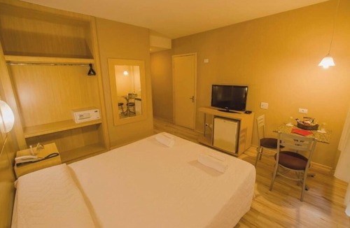 Matriz Hotel | Three Sleek Executive Couple Rooms in Central Hotel Perfect for Group Getaways