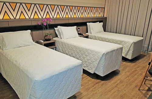 Foz do Iguacu Hotel | Three Superior Triple Twin Rooms | Free Breakfast, Swim-Up Bar & Borders 5 mi