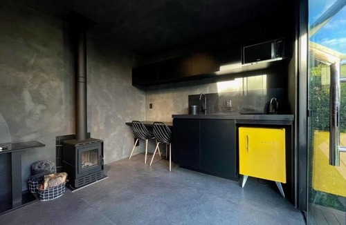 Vila Suica Apartment | Tiny House Londres | Estilo + Banheira +| Gramado
