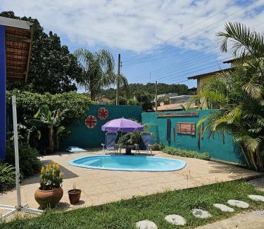Rio Vermelho Norte House | Toca da Suzara Suíte 3 até 3 pessoas Piscina Rio e Mar num só lugar
