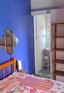 Rio Vermelho Norte House | Toca da Suzara Suíte 3 até 3 pessoas Piscina Rio e Mar num só lugar
