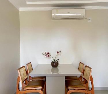 Plano Diretor Sul Apartment | todo climatizado, 2 quartos e piscina na 706 sul