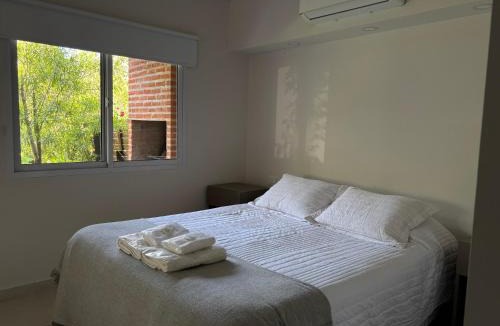 Colon Cabin | TOLHUIN COLON