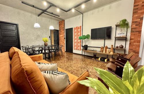 Matriz Apartment | Três Quartos, Gigante e confortável Prox Hard Rock by UROOMS