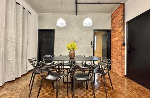 Matriz Apartment | Três Quartos, Gigante e confortável Prox Hard Rock by UROOMS