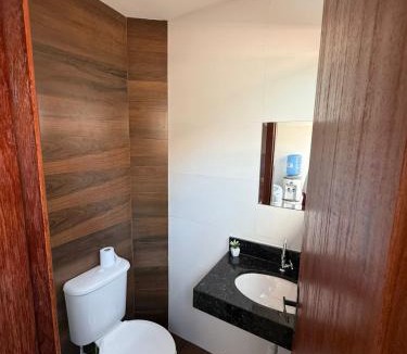 Pero Apartment | Triplex Confortavel com Área Gourmet 3min da praia do Peró
