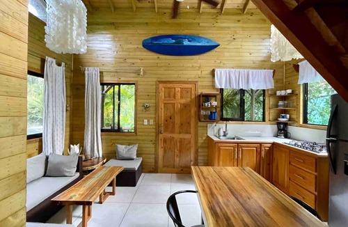 Manuel Antonio Cabin | Tropical Cabin 10 Min to Beach & Park