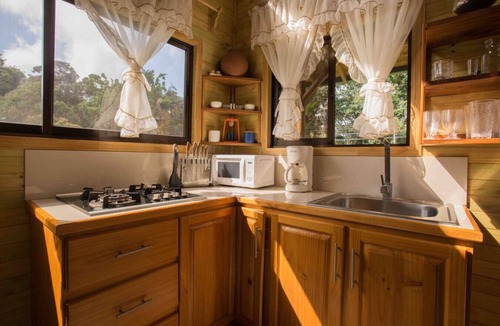 Manuel Antonio Cabin | Tropical Eco Cabin near Beach & Park