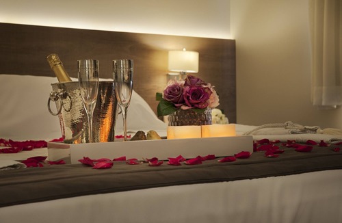 Centro Hotel | TRYP by Wyndham Varginha Cafe Royal