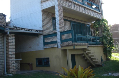 Santinho House | Two bedroom duplex house on the edge of Santinho beach