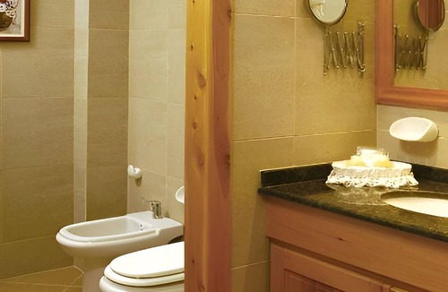 San Carlos de Bariloche Hotel | Two Quadruple Lake View Stays | 5-Min Drive to Civic Center & Free Breakfast