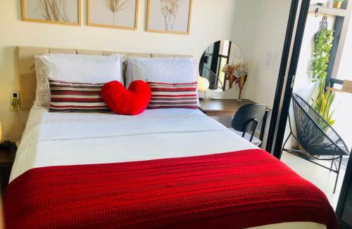 Regiao Urbana Homogenea X House | Uai House com jacuzzi, teto rooftop retrátil e colchão massageador