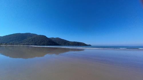 Jardim Marisol Hostel | Ubatuba Surf Hostel, apenas a 60 metros da praia da Lagoinha!