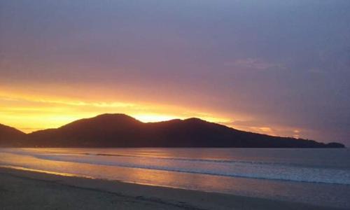 Jardim Marisol Hostel | Ubatuba Surf Hostel, apenas a 60 metros da praia da Lagoinha!