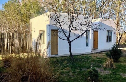 Tunuyan House | Uco Vineyard Guestroom w/pool