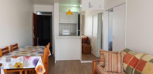 Canasvieiras Apartment | Uma quadra do Mar,Ilha Creta, Canasvieiras,2 Quartos,