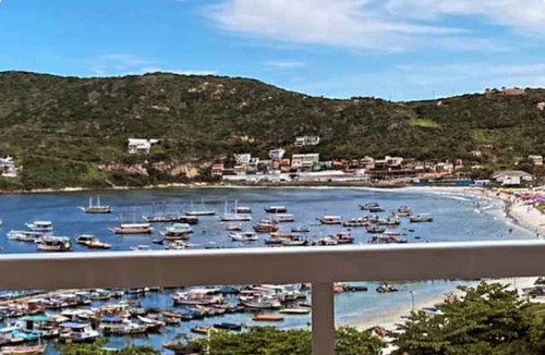 Praia dos Anjos Apartment | Uma Suíte Romântica com uma Bella Vista