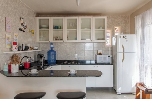 Enseada Apartment | Unidade do térreo: casa à beira mar XJ6722