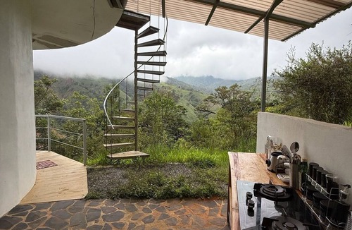 Rivas Apartment | Unique Hilltop Cabin With Panoramic Views