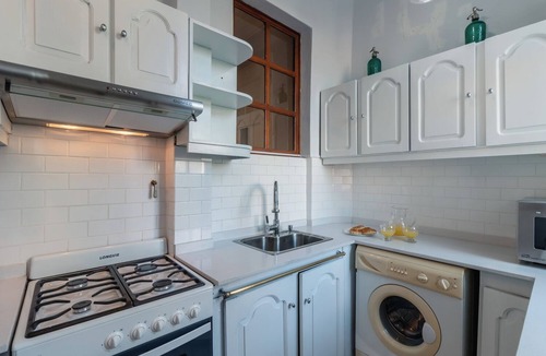 Recoleta Apartment | Upscale & Spacious Recoleta Condo - Blazing fast WiFi - Four Seasons Mattress