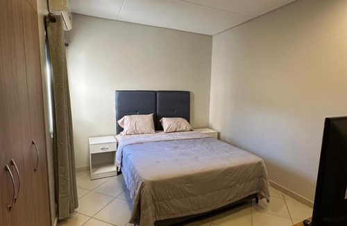 Ciudad Del Este House | Urban Duplex Premium