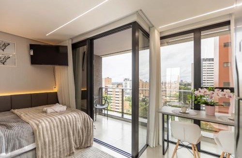 Agua Verde Apartment | Varanda panorâmica | Suíte Comfort Batel