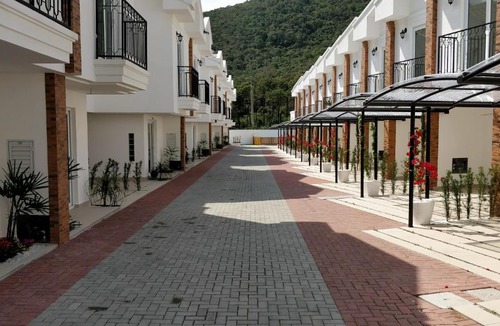 Armacao House | verão na praia da armação