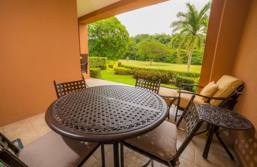 Herradura House | Veranda 8F - 2 bdr 2 Bath - Condo