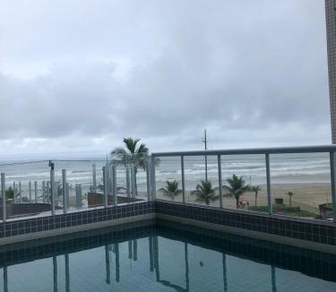 Vila Caicara Apartment | Vila Caiçara Apto à beira mar! Novinho
