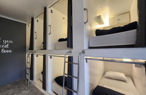 Sumare Hostel | Vila Rock Hostel - Secure Neighborhood, Near Metro, Nubank Allianz Parque, Vila Madalena, Av Paulista, easy access to Morumbis and Autódromo Interlagos