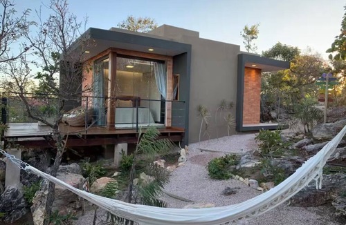 Alto Paraiso de Goias Ski Chalet | Villa Azaleia (1), comfort with heated pool
