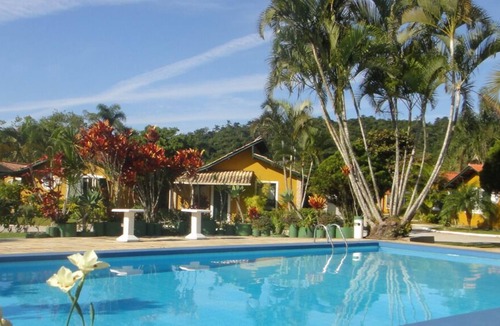 Florianopolis Ski Chalet | Villa Bella Petfriendly Florianopolis Chalets 150 mts from Ponta das Canas Beach