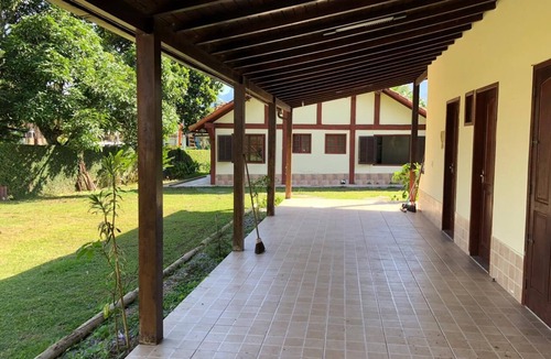 Itinga House | Villa com deck e piscina privativa, vigilância 24 horas no condomínio Bracui