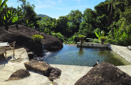 Ubatuba Villa | Villa com piscina, loft e 5 suítes - Praia do Léo