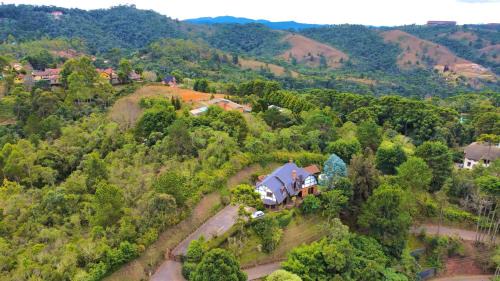 Campos do Jordao Bed & Breakfast | Villa Panorama