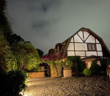 Campos do Jordao Bed & Breakfast | Villa Panorama
