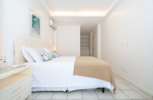 Vila Velha Villa | Villa with six suites and private beach