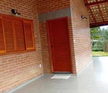 Espirito Santo Do Pinhal House | Vinhedos da Serra com Ar quente e frio até 4 pessoas conforto aconchego vinícolas experiências sinta-se em casa