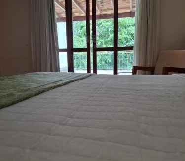 Pedra Azul Apartment | Vista Azul - Suíte com banheira de hidromassagem