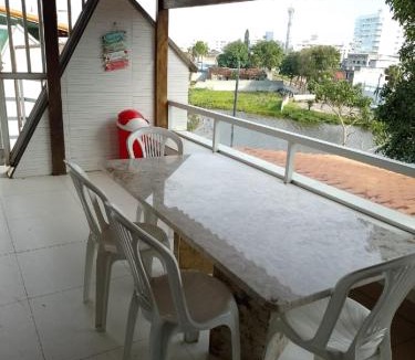 Nova Guarapari Apartment | Vista para a lagoa - Enseada Azul, perto da Bacutia e Peracanga - Duas suítes Ar Condicionado - Varanda Gourmet - Lazer Completo, piscinas, quadras, sauna, pescaria, náutica, bar, restaurante, parques - Estacionamento e Portaria 24h