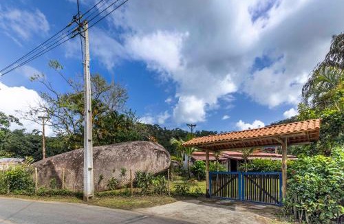Paraty Hotel | Vitruvie Paraty- com rio ao fundo! Refúgio na natureza 10 min da praia!