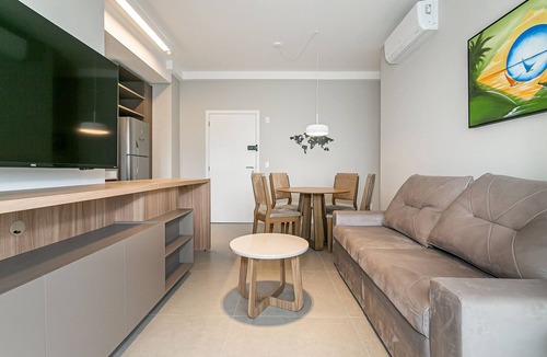 Cachoeira do Bom Jesus Apartment | WI-FI 1000MB | Swimming Pool | 50” Smart TV #CHA08