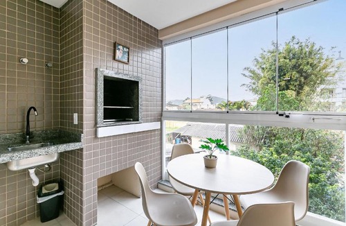 Canasvieiras Apartment | WI-FI 100MB | 50" Smart TV | near Beach #CANA11